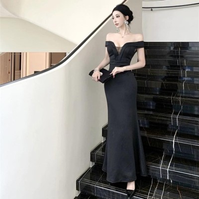 一字肩低胸鱼尾长礼服